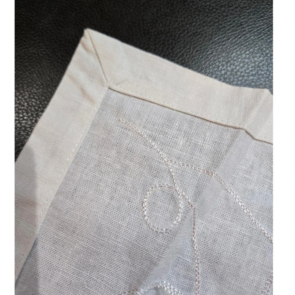 Unbranded Pale Pink‎ Embroidered Leaf Tabletop Cover Excellent Vintage Linen